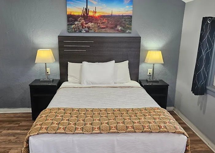 Travelers Inn