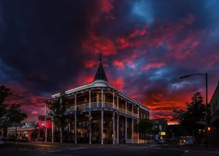Weatherford Hotel